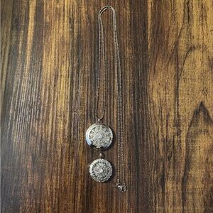 Origami Owl Silver Floral Locket Necklace